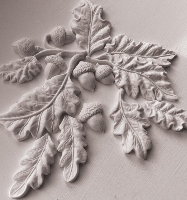 Oak Leaves Acorns 1 600x644 - My Shabby Chic Corner - Prodotti Iron Orchid Designs - IOD